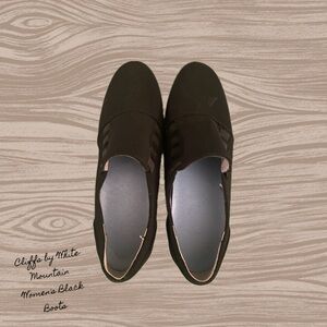 Suede Low-Cut Black Women’s Boots - Cliffs by White Mountain (size 8.5)